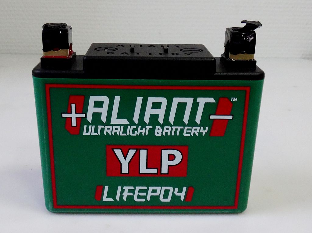 Литиевый аккумулятор для мотоцикла. Аккумулятор Aliant ylp07. АКБ ylp14 lifepo4 Aliant. Литий-железо фосфатный аккумулятор Aliant YLP 14 lifepo4. Lifepo4 аккумулятор для мотоцикла.